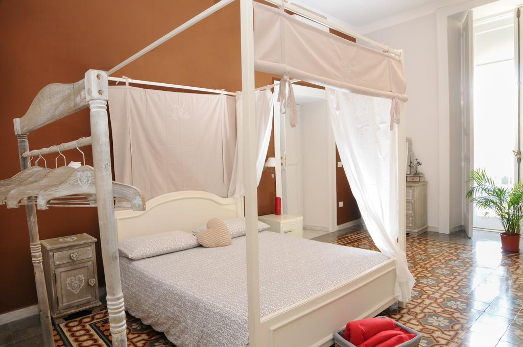 ナポリ ナプラート Bed & Breakfast 部屋 写真