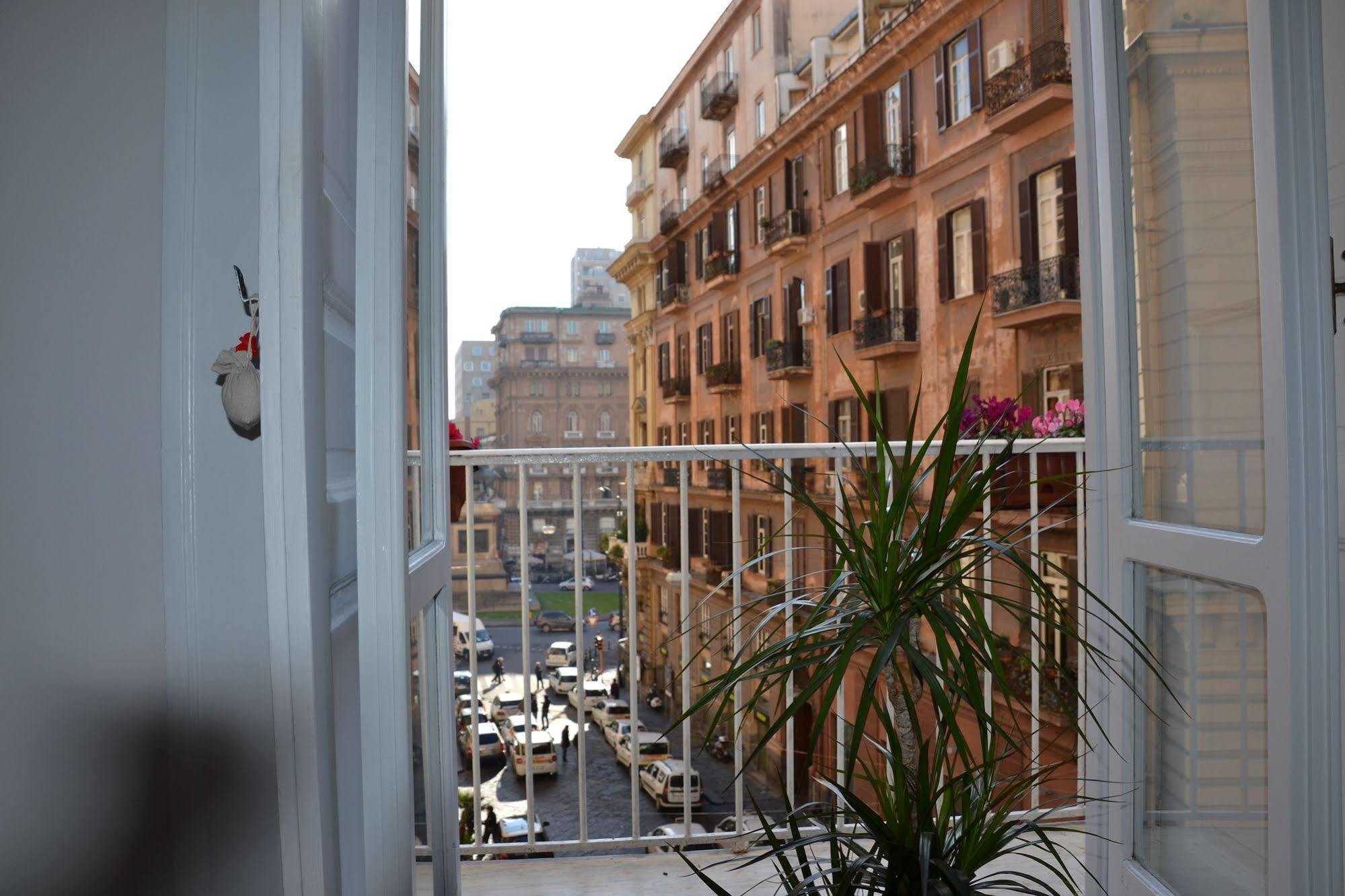 ナポリ ナプラート Bed & Breakfast エクステリア 写真