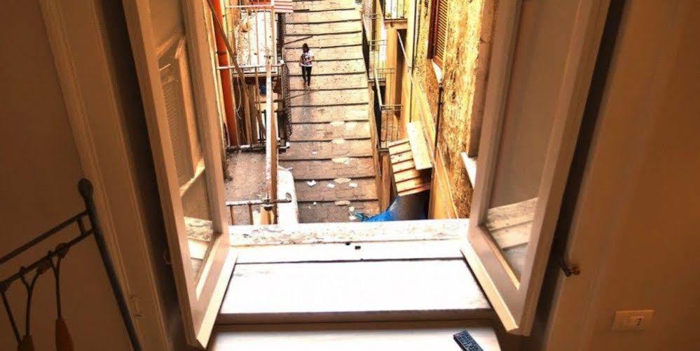 ナポリ ナプラート Bed & Breakfast エクステリア 写真